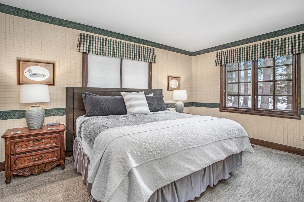 Villa Point O' Woods Benton Harbor Exterior foto