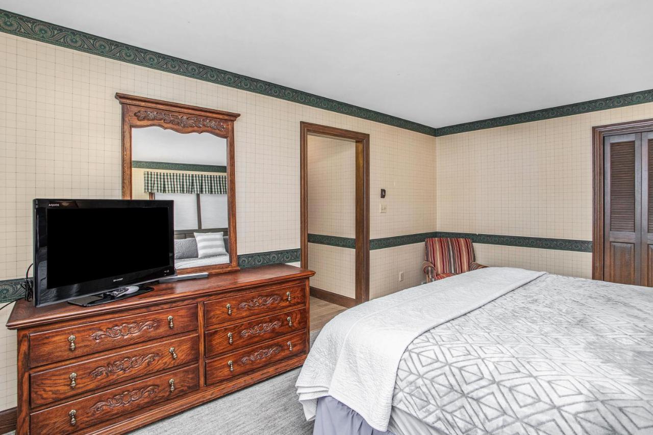 Villa Point O' Woods Benton Harbor Exterior foto